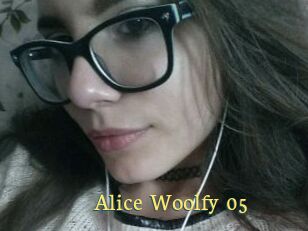 Alice_Woolfy_05