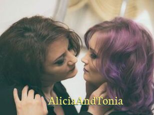 AliciaAndTonia