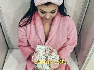 Annie_Astie