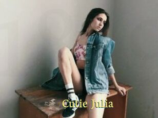 Cutie_Julia