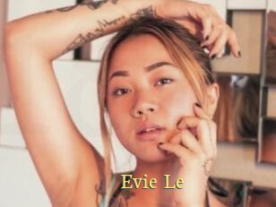 Evie_Le
