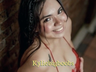 Kyliebigboobs