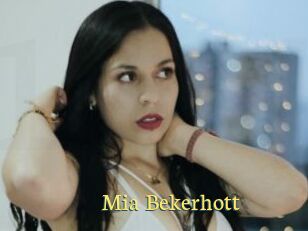 Mia_Bekerhott