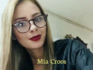 Mia_Croos