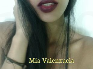 Mia_Valenzuela