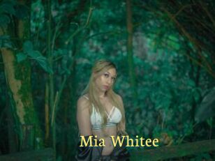 Mia_Whitee