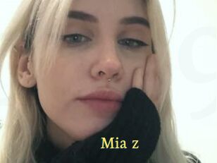 Mia_z