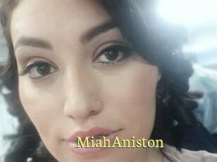 MiahAniston