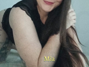 Mia