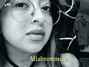 Miabrowm0111