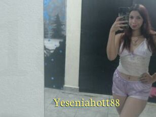 Yeseniahott88